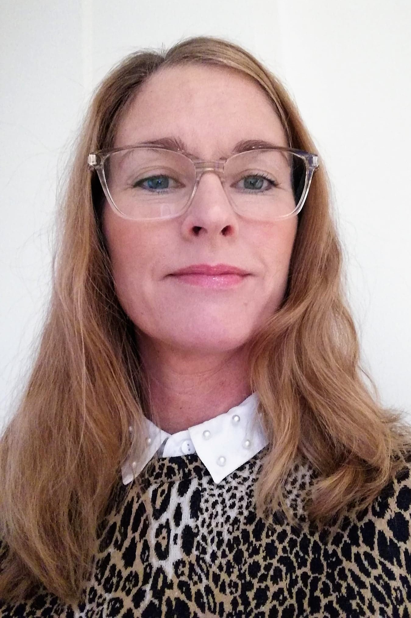 Jenny Knutsson, YhiS